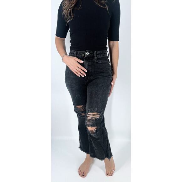BDG Urban Outfitters Distressed Black High Waisted Mom Denim Jeans Size 26 - Picture 2 of 4